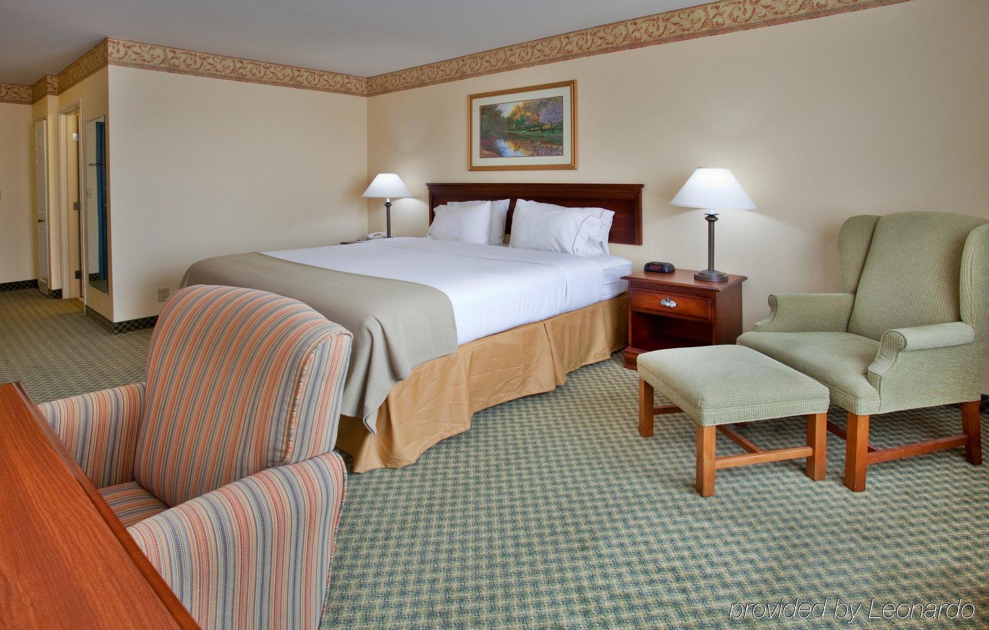 Holiday Inn Express Hotel & Suites St. Louis West-O'Fallon By Ihg Oda fotoğraf